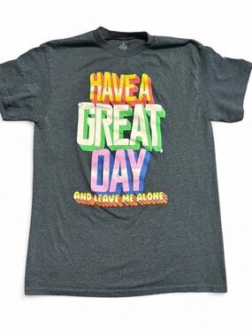 Graphic Tee – Charcoal Heather Gray | Medium